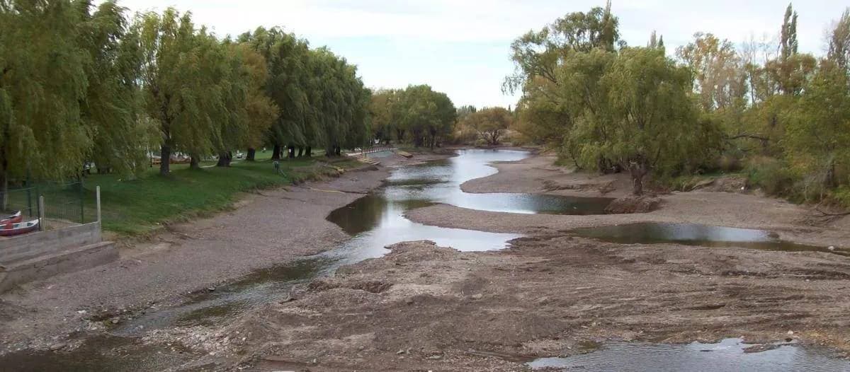 ¿Porqué se está secando el rio Limay?